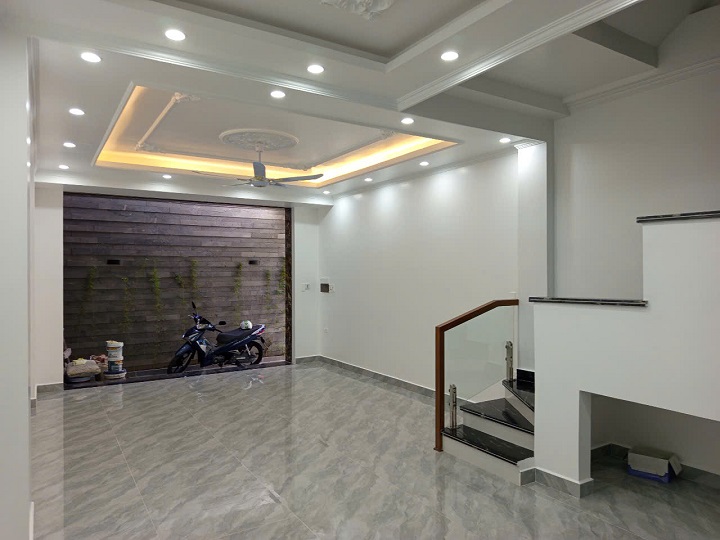 BÁN NHÀ 4 TẦNG - XÓM TRUNG, VĂN CAO, NGÔ QUYỀN, HẢI PHÒNG